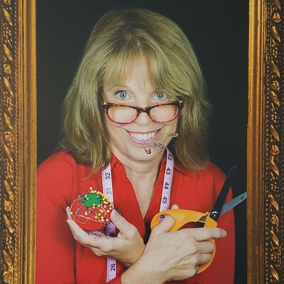 Meet your Posher, Elizabeth - Picture 2 of 10